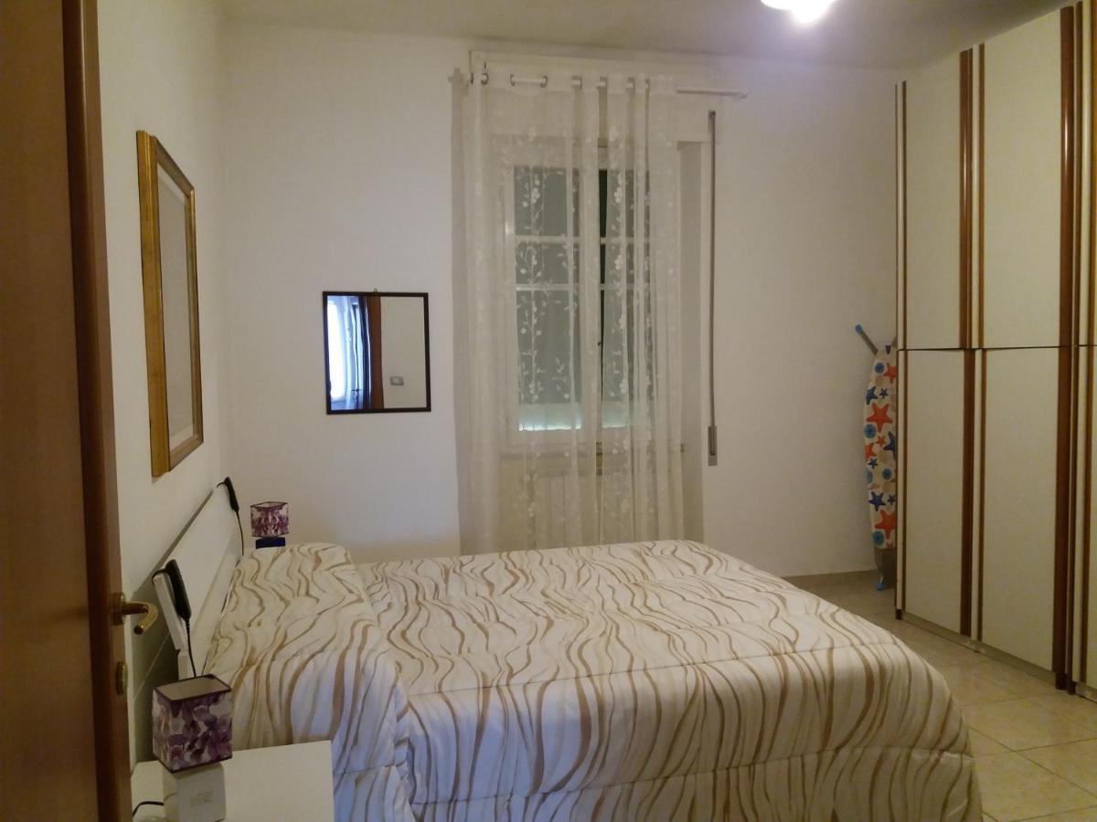 Casa Vacanze Lida Marina Di Carrara Buitenkant foto