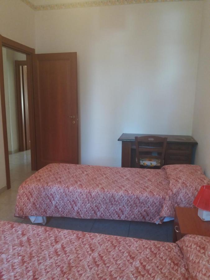 Casa Vacanze Lida Marina Di Carrara Buitenkant foto