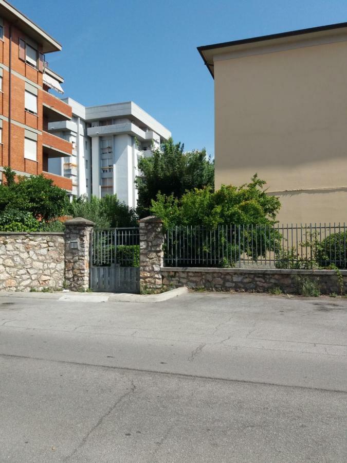 Casa Vacanze Lida Marina Di Carrara Buitenkant foto